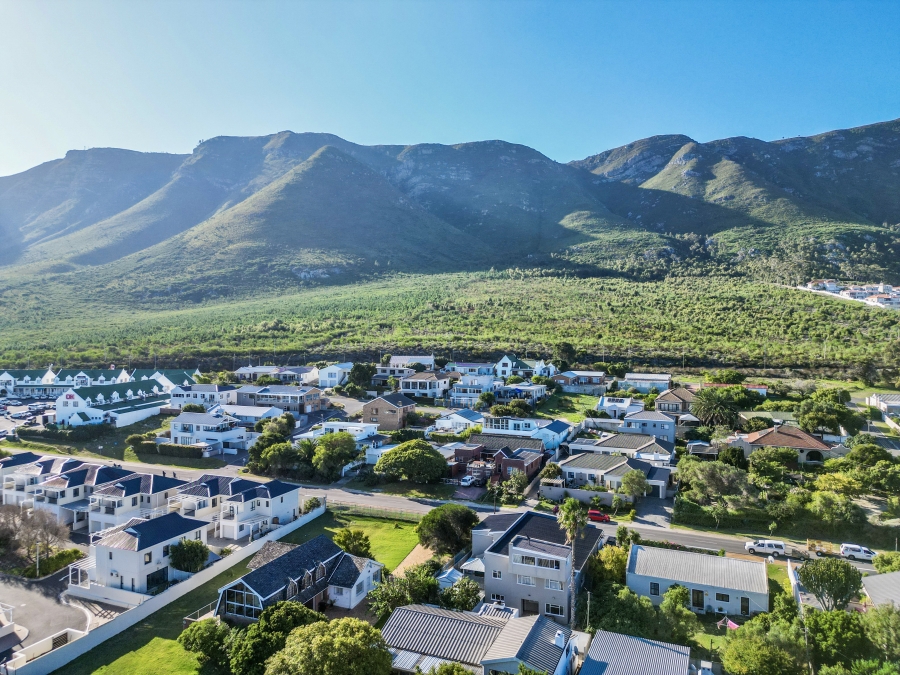 6 Bedroom Property for Sale in Onrus Western Cape